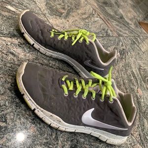 Nike women’s sneakers